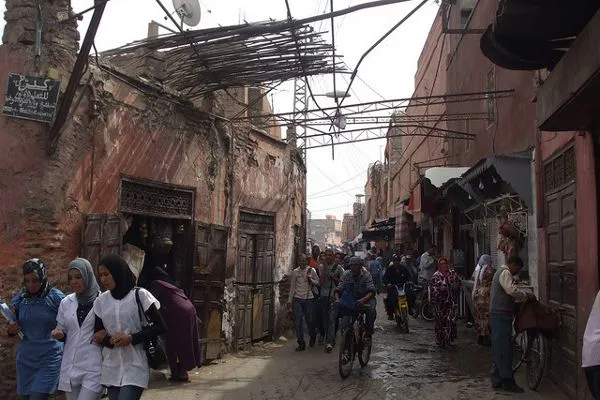 Maroko | Bezwzględnie powinniśmy ignorować osoby oferujące narkotyki czy zaproszenia do domu