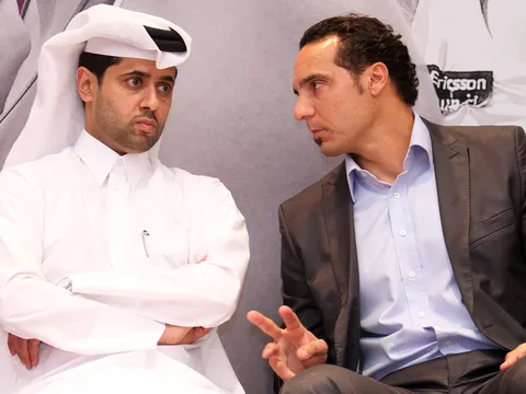 Karim Alami, były marokański tenisista (z prawej), i Nasser Al-Khelaifi