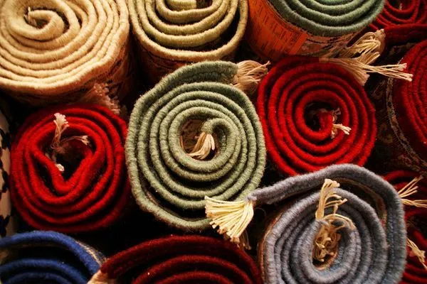 Maroko | Każdy marokański dywan poddawany jest kontroli jakości i otrzymuje specjalną etykietkę