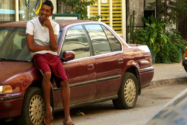 Maroko | Młody kierowca z Fezu