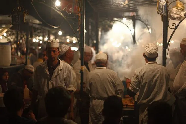 Maroko | Kucharze na placu Dżamaa al-Fina