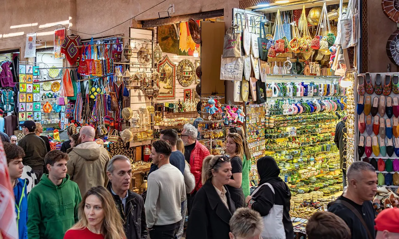 Maroko | Kramy na suku w Marrakeszu