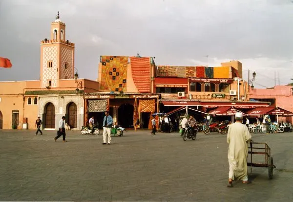 Maroko | Dżemaa El-Fna - wspaniały plac w samym sercu Marrakeszu