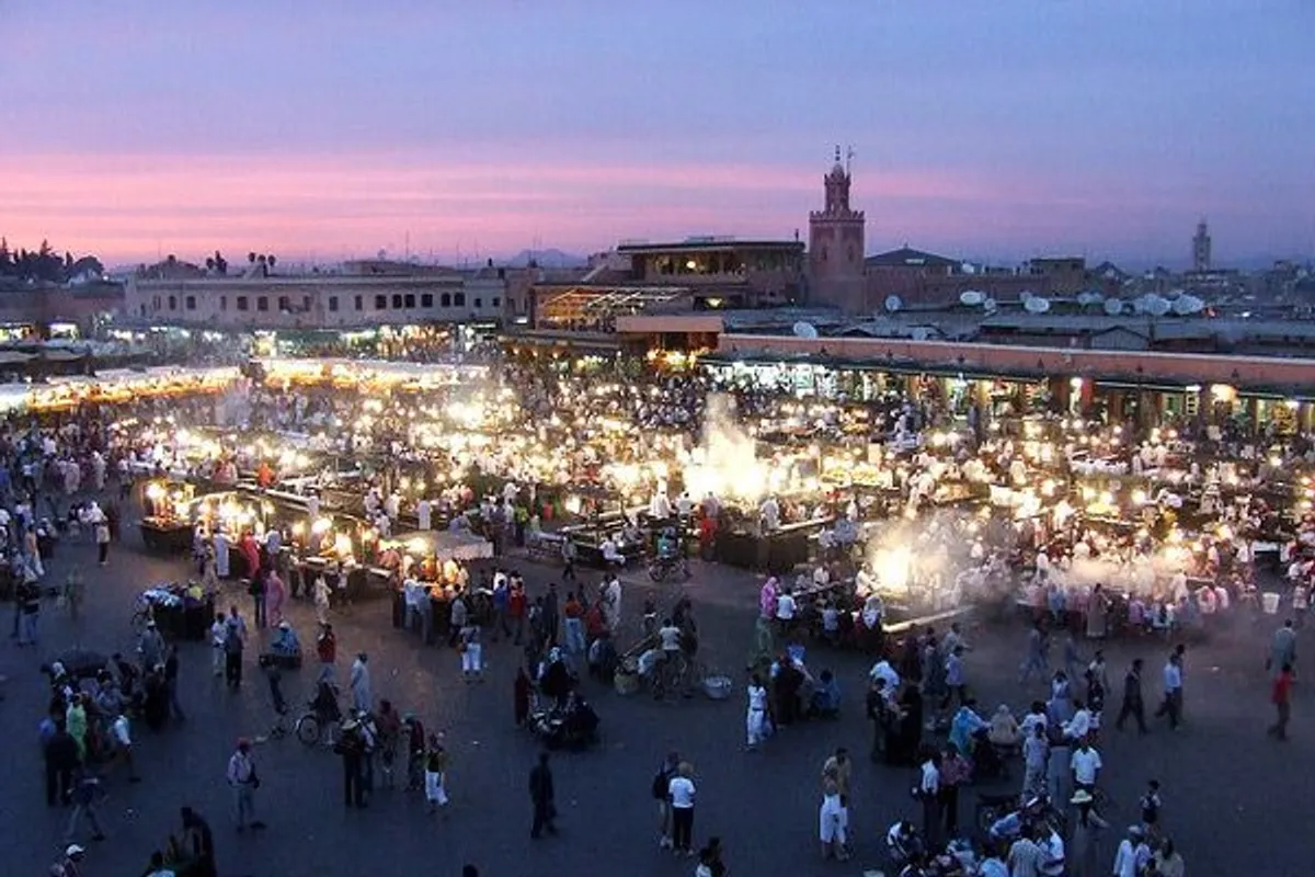 Maroko | Plac Dżemaa El-Fna ożywa szczególnie wieczorem