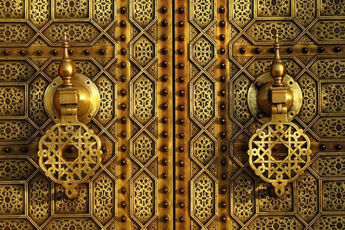 Maroko - Rabat | Kunsztownie zdobione drzwi islamskich budowli