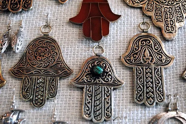 Maroko | Biżuteria z motywem ręki Fatimy