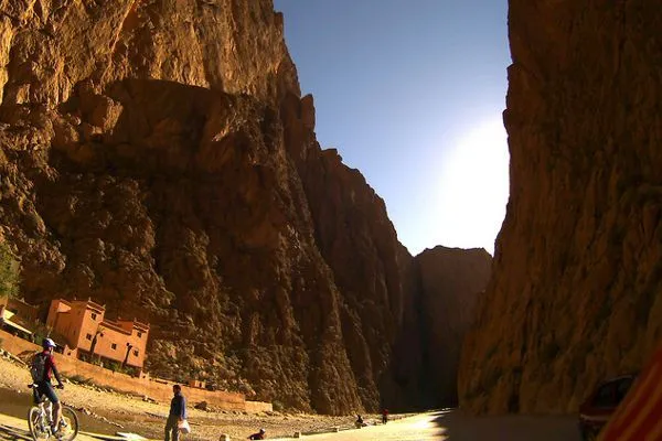 Maroko | Wąwóz Todra to perła geologiczna Maroka