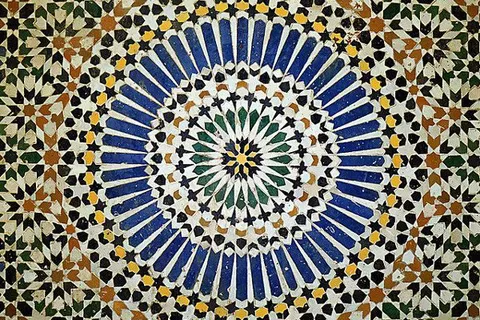 Maroko | Zellidż układa się w geometryczne wzory